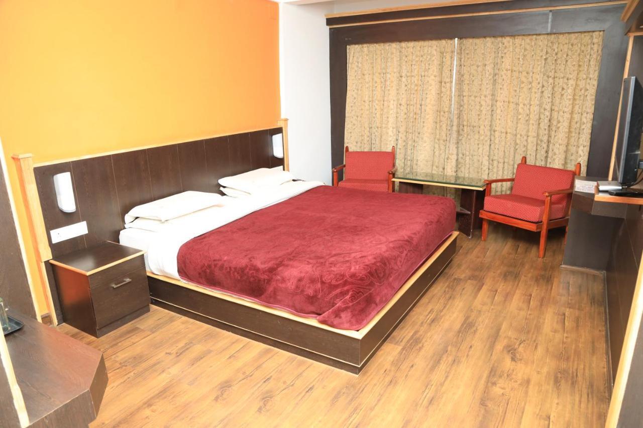 Hotel Durga Ooty Extérieur photo