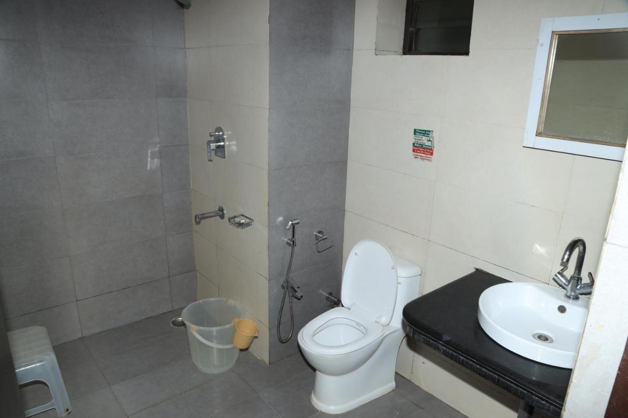 Hotel Durga Ooty Extérieur photo